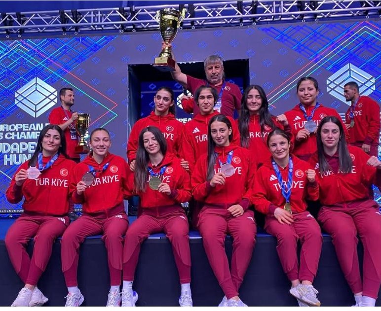 3 Antrenör Muhammet Ali Keskin