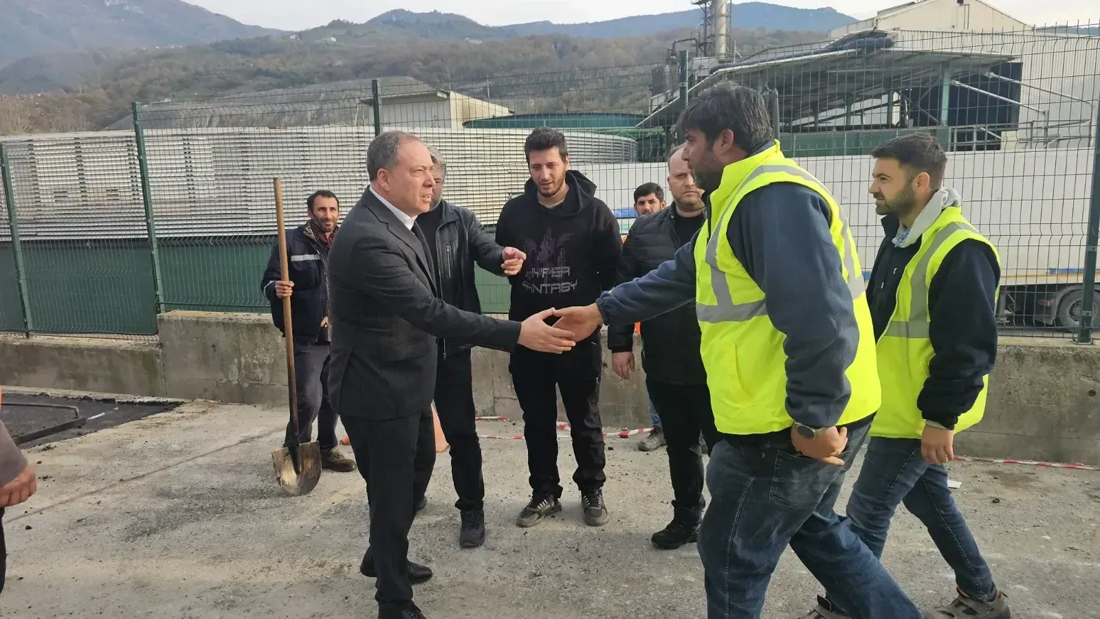 595909382 25922311580694263 129336760623930399 N