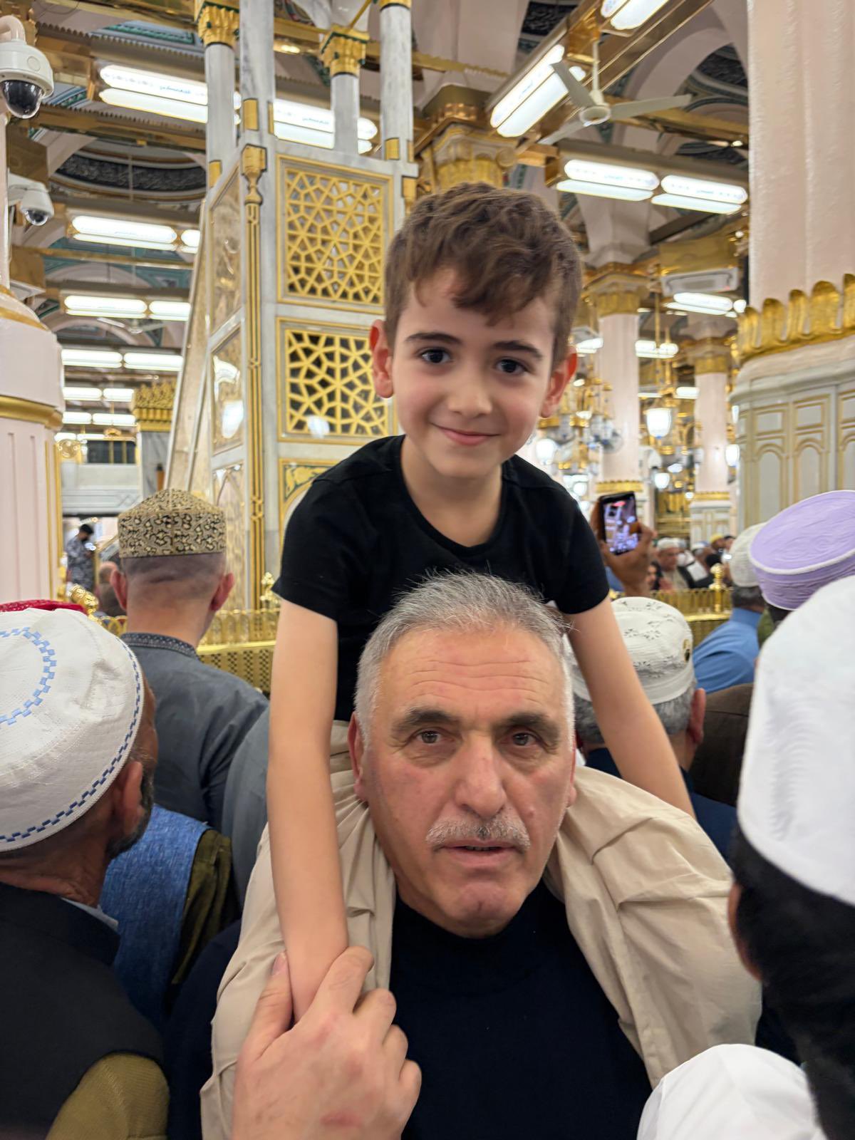 G 4Q5 V8 Xg A A K Mw