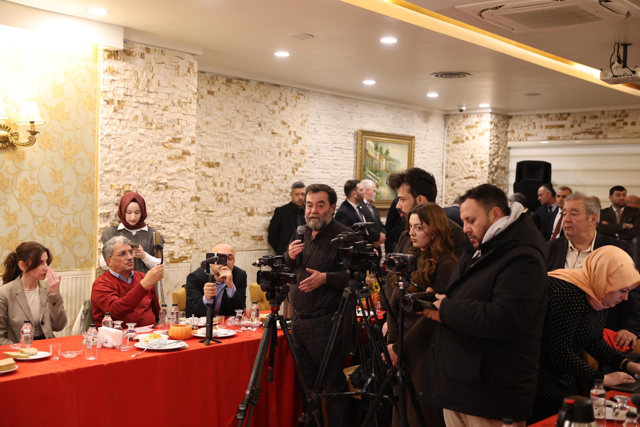 H A8T Nm1B Y A A Tcc