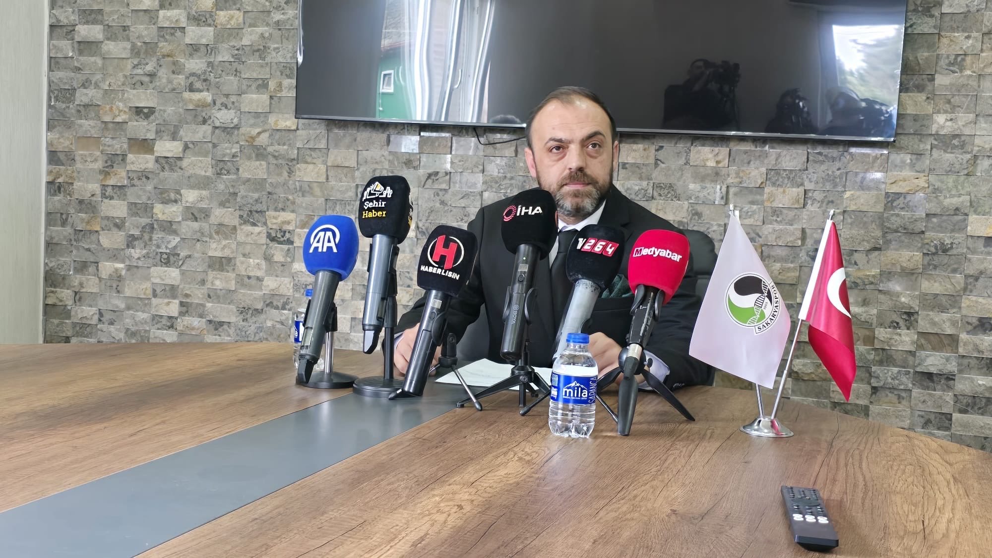 Sakaryaspor Başkanı Enes Zengin: “Kulübü ayağa kaldırıyoruz”