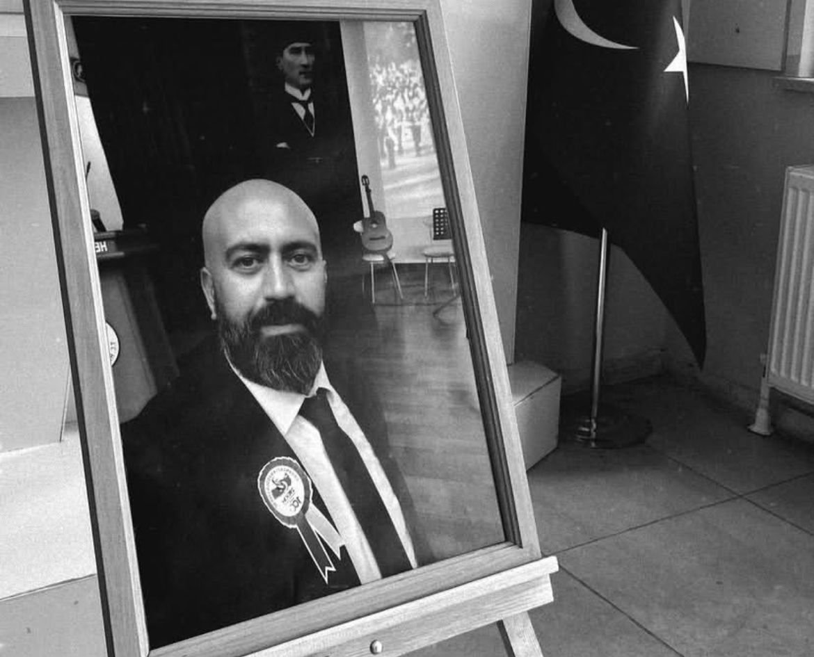 Genç öğretmen kalbine yenildi