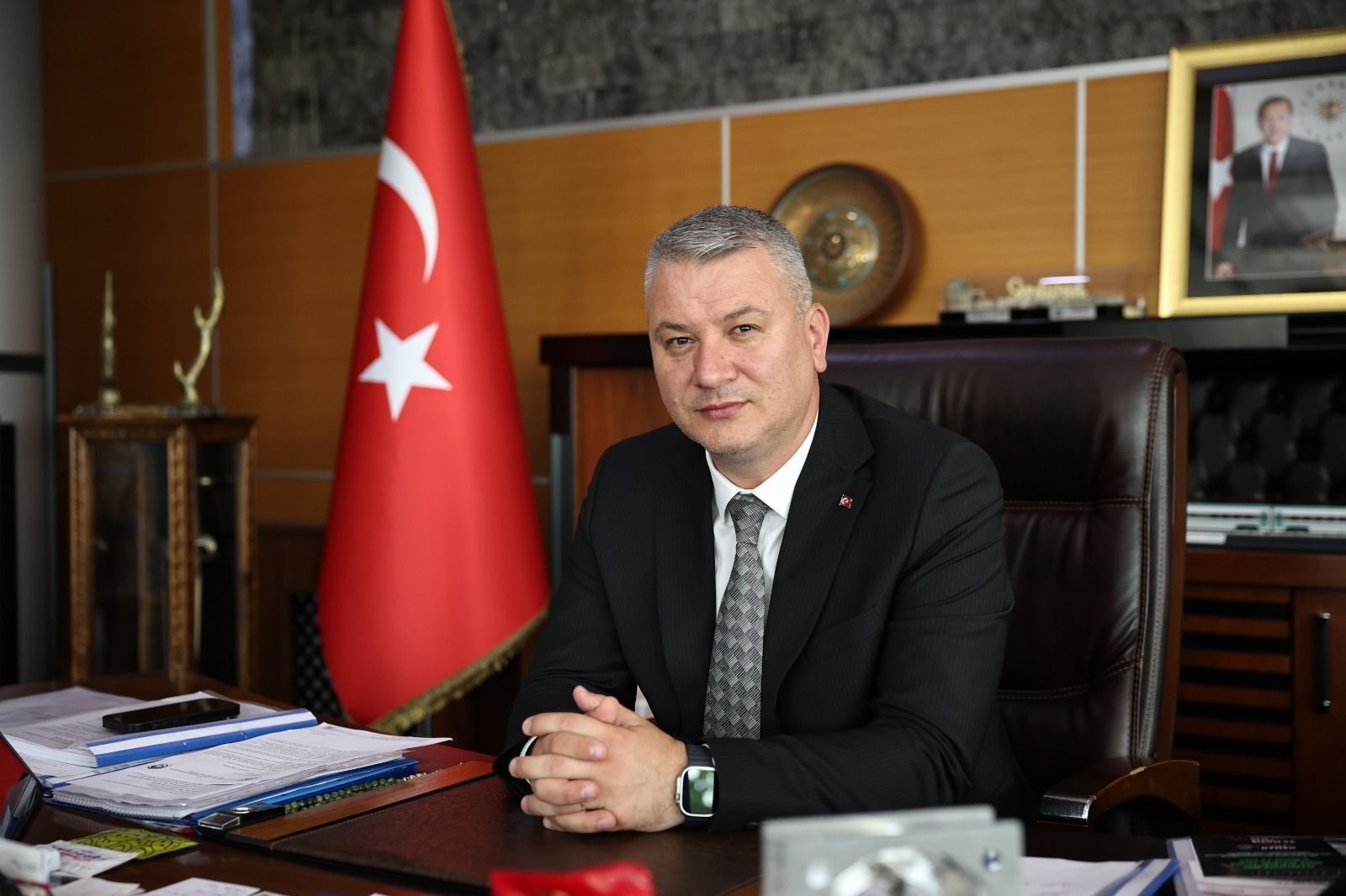 Serdivan Belediyesi'ne müdür dayanmıyor