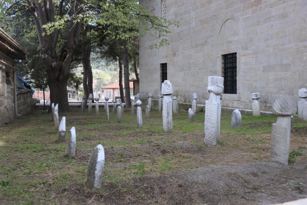 A W696107 03