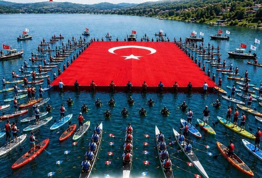 Sapanca Gölü’nde 19 Mayıs'a özel rekor denemesi!