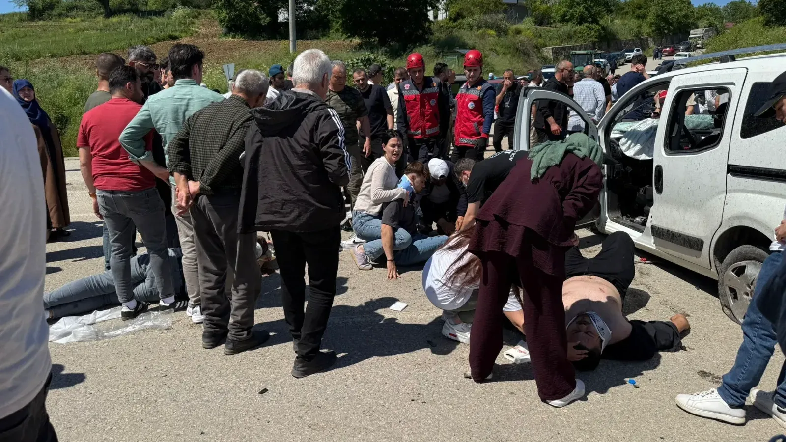 Feci kazada çok sayıda yaralı var!