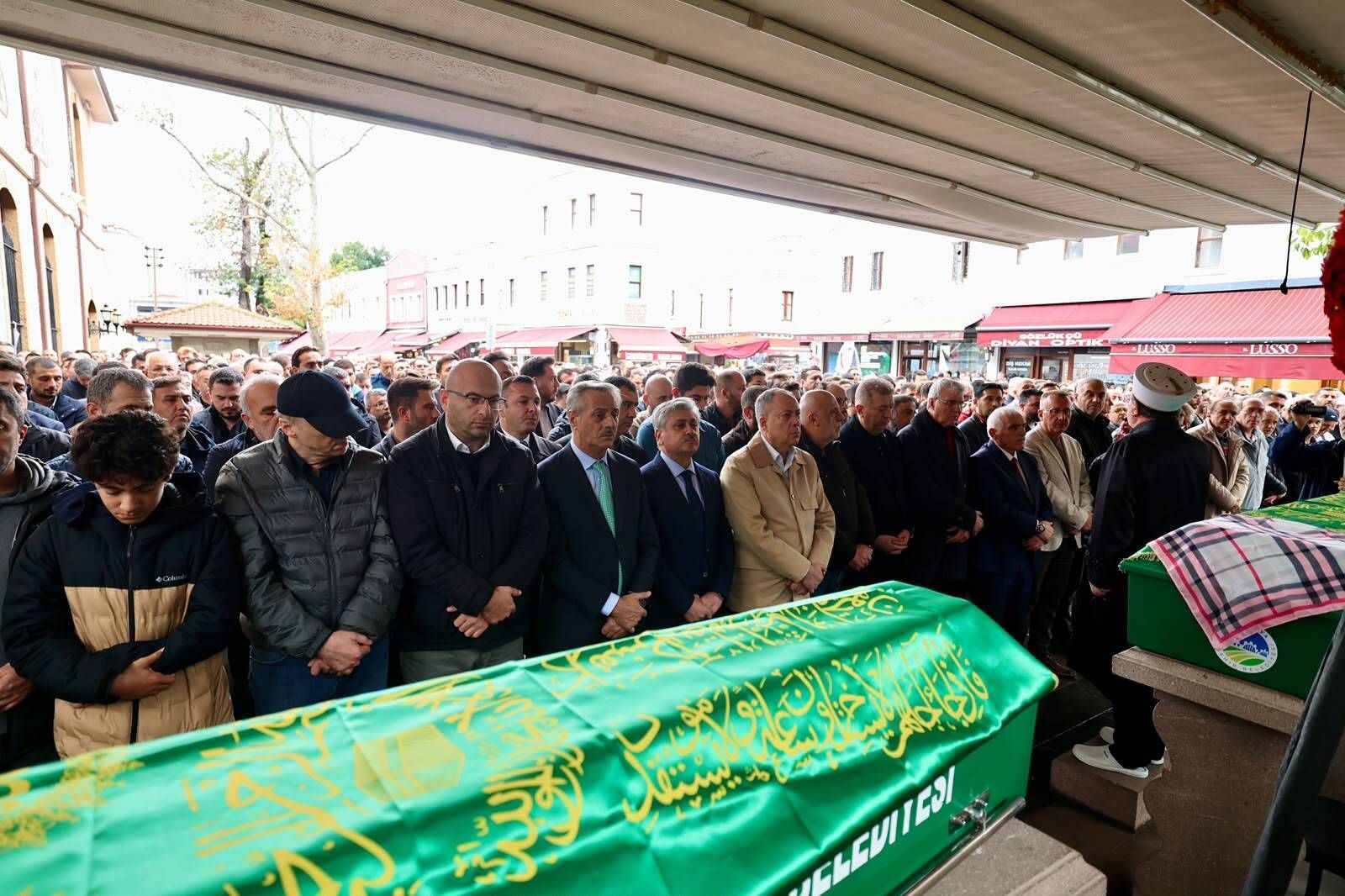 Sakarya’yı yasa boğan acı veda Eray ve Begüm Tuna son yolculuklarına uğurlandı