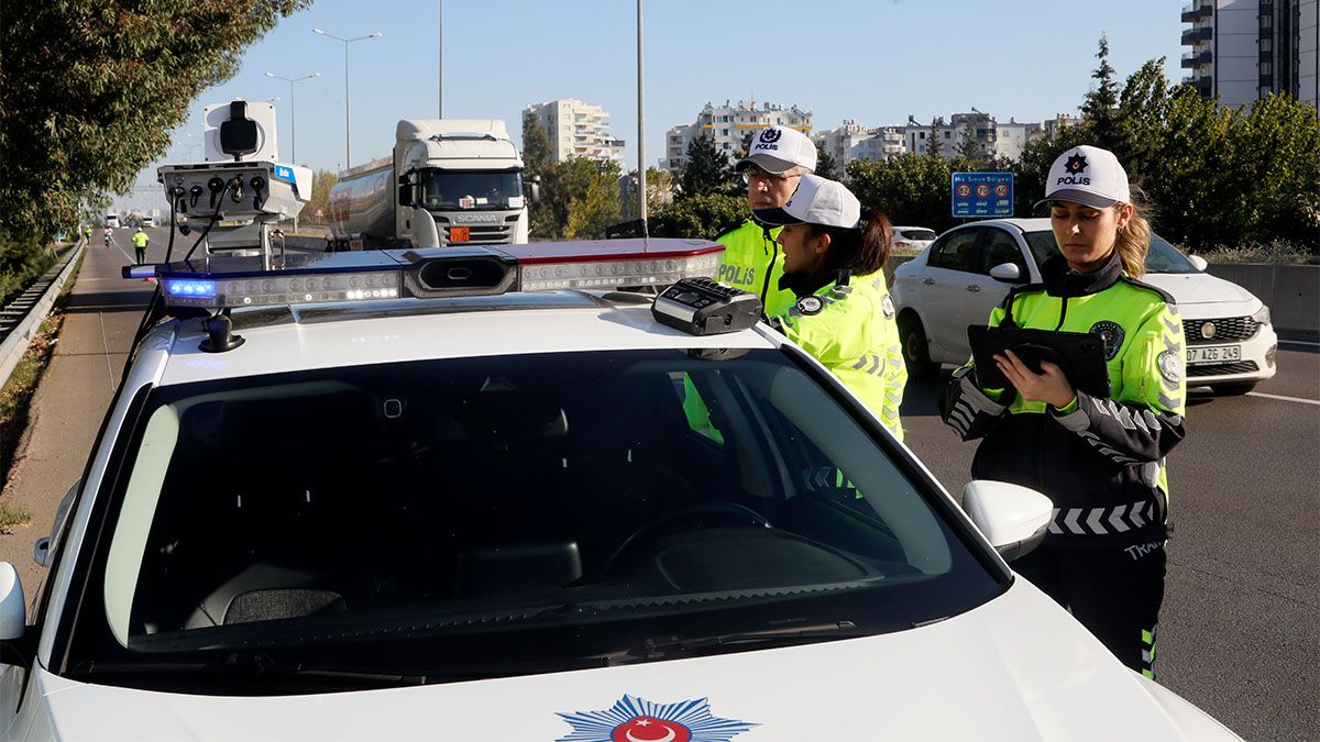 Radarda fren yapmak yetmeyecek 44 yeni hız sistemi planlanıyor